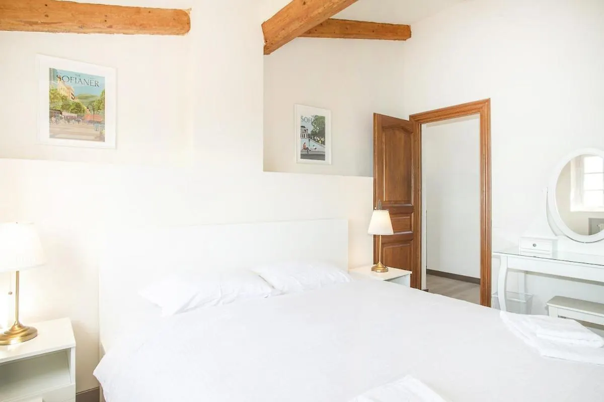 Beautiful Provencal-Style Villa In Mougins With Sea View