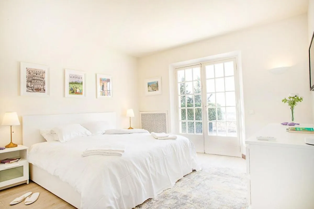 Beautiful Provencal-Style Villa In Mougins With Sea View